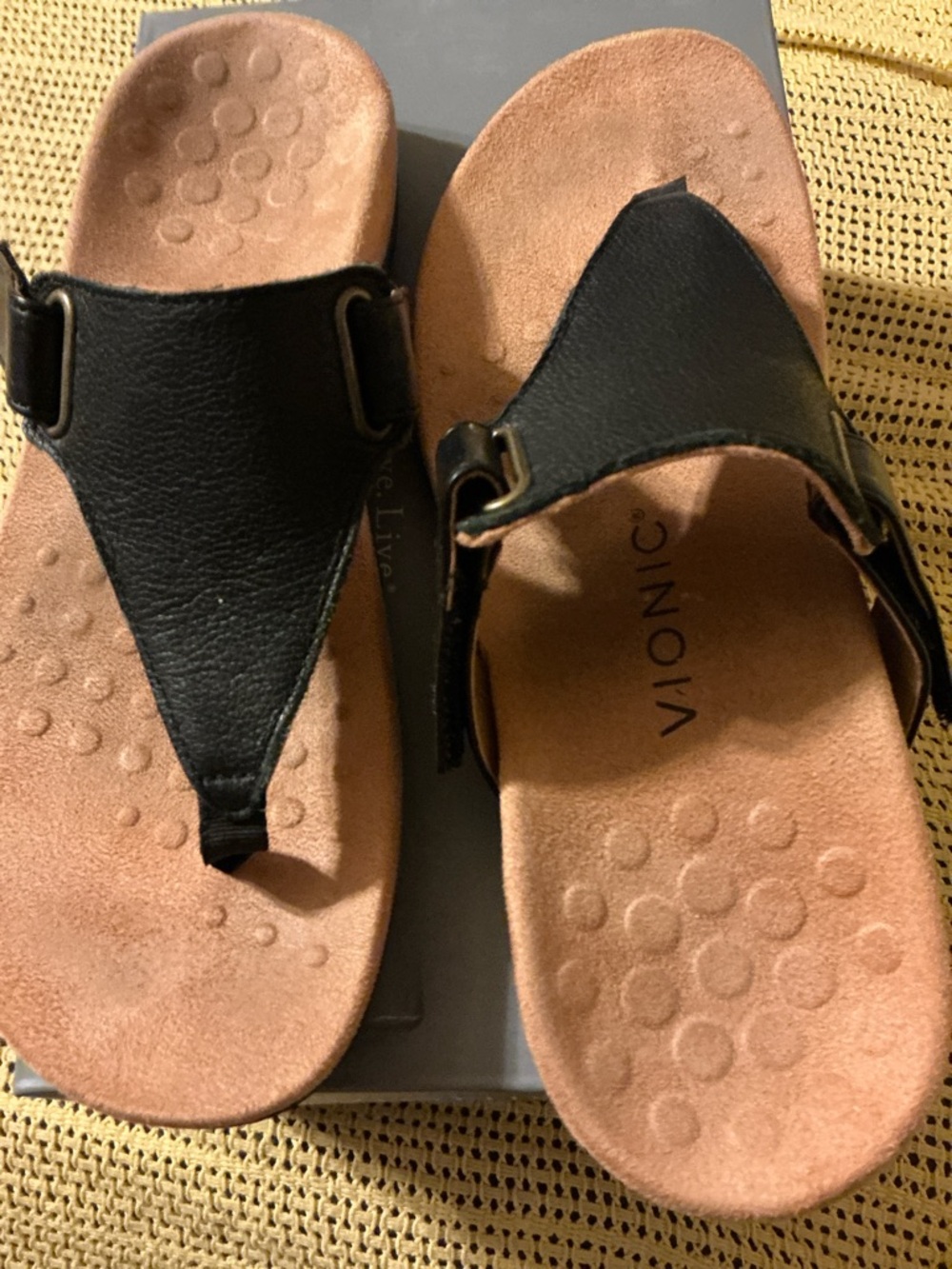 Vionic sandals - Picture 2 of 4